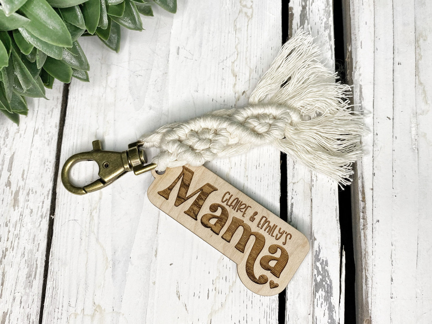 Mama Keychain, Personalized Mother's Day Gift, Boho Macrame Keychain, Wood Keychain, Engraved Kid's Names, Gift for Mom
